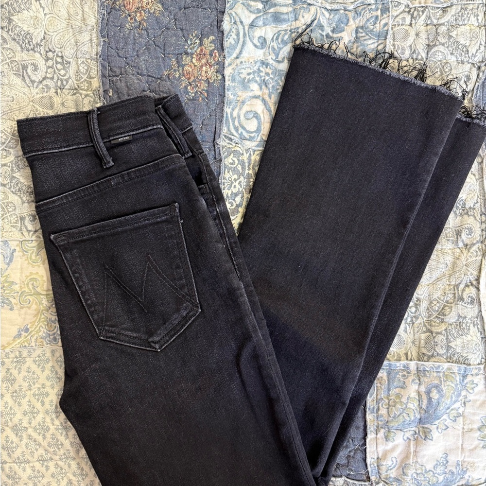 MOTHER Ankle Cropped Jeans in Deep Black